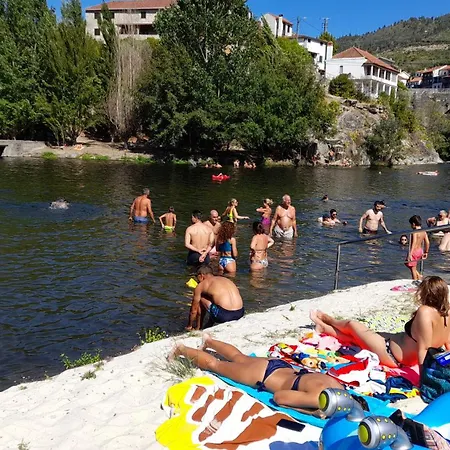 Casa D'avo Tiz شقة Avô